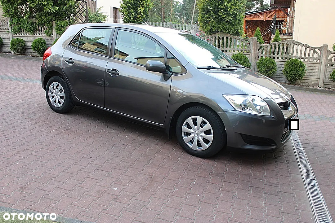 Toyota Auris 1.4 VVT-i Luna - 2