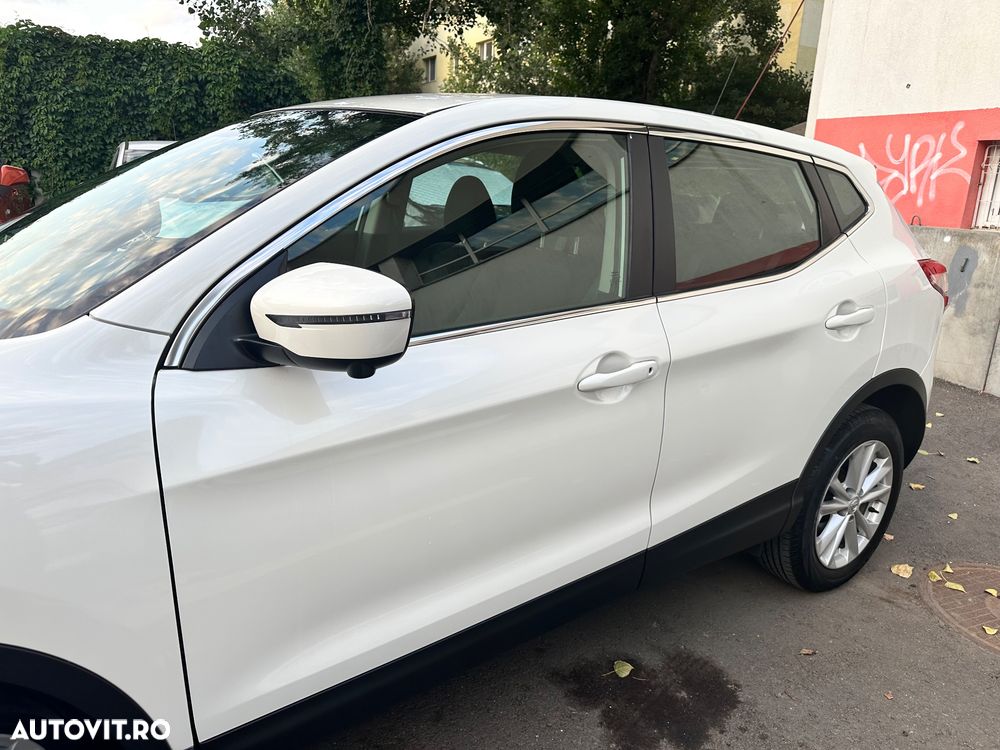 Nissan Qashqai 1.6 DCI Start/Stop X-TRONIC N-Connecta - 4