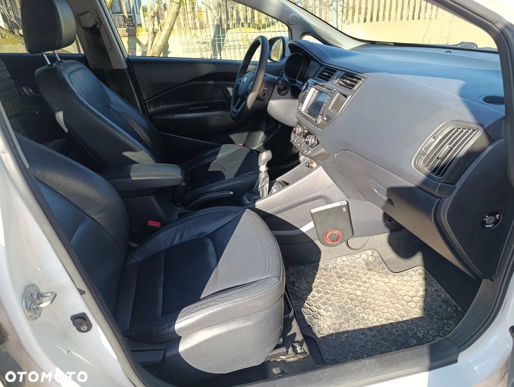 Kia Rio - 20
