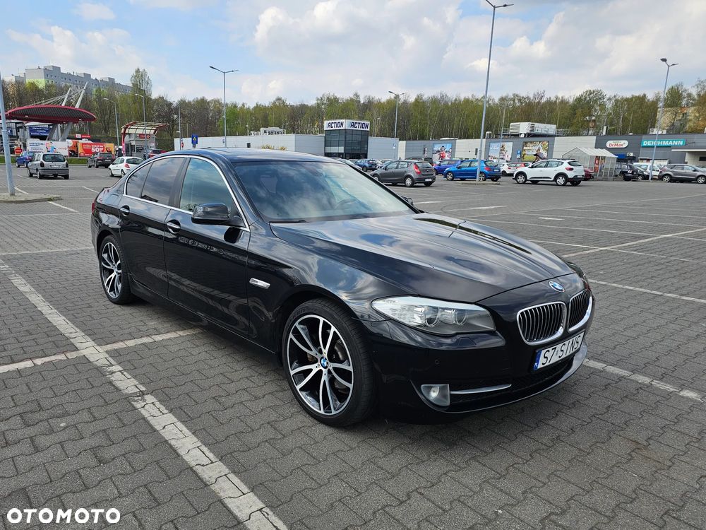 BMW Seria 5 520d xDrive - 12