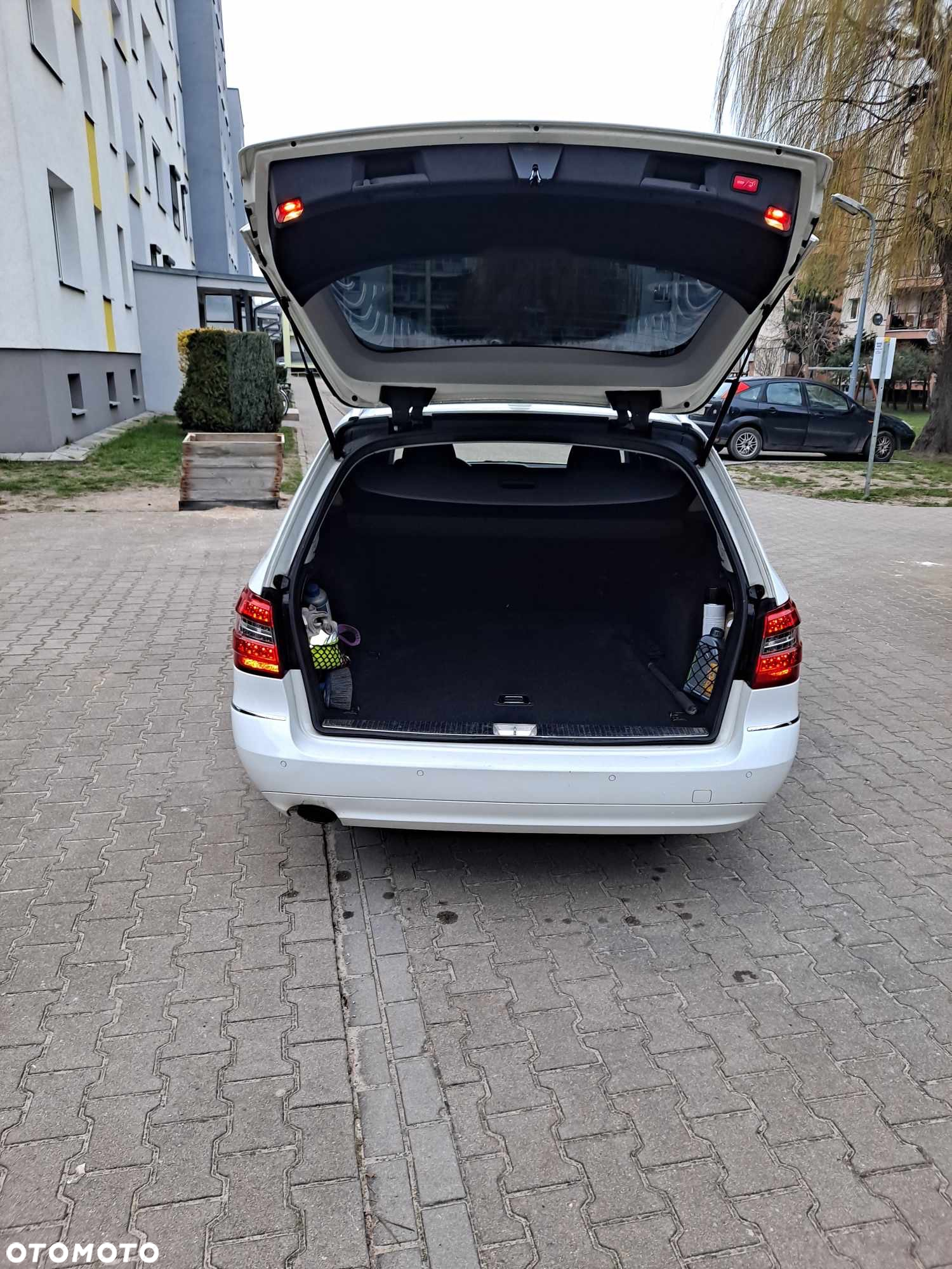 Mercedes-Benz Klasa E - 9