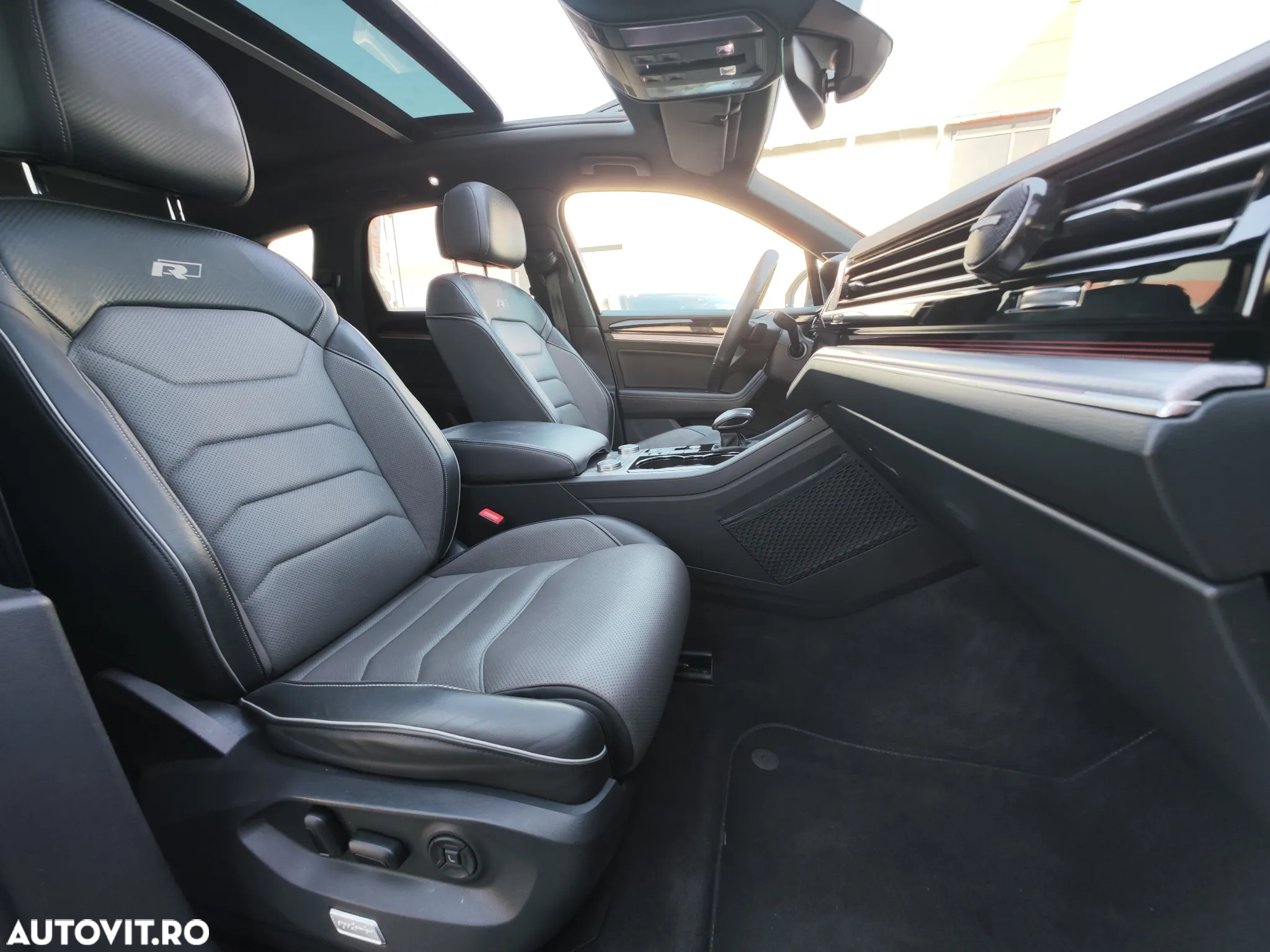 Volkswagen Touareg V6 TDI R-Style - 22