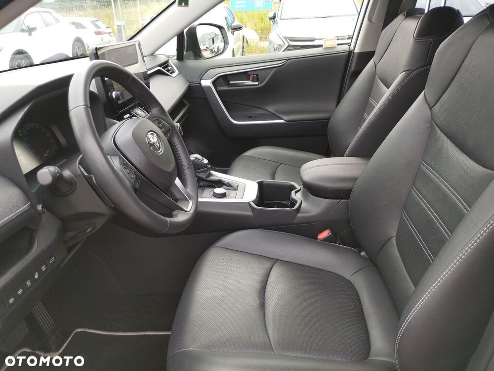 Toyota RAV4 - 16