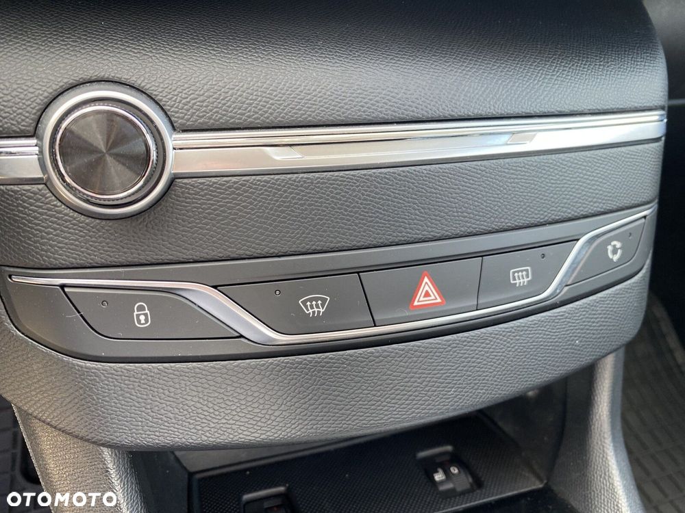 Peugeot 308 - 25