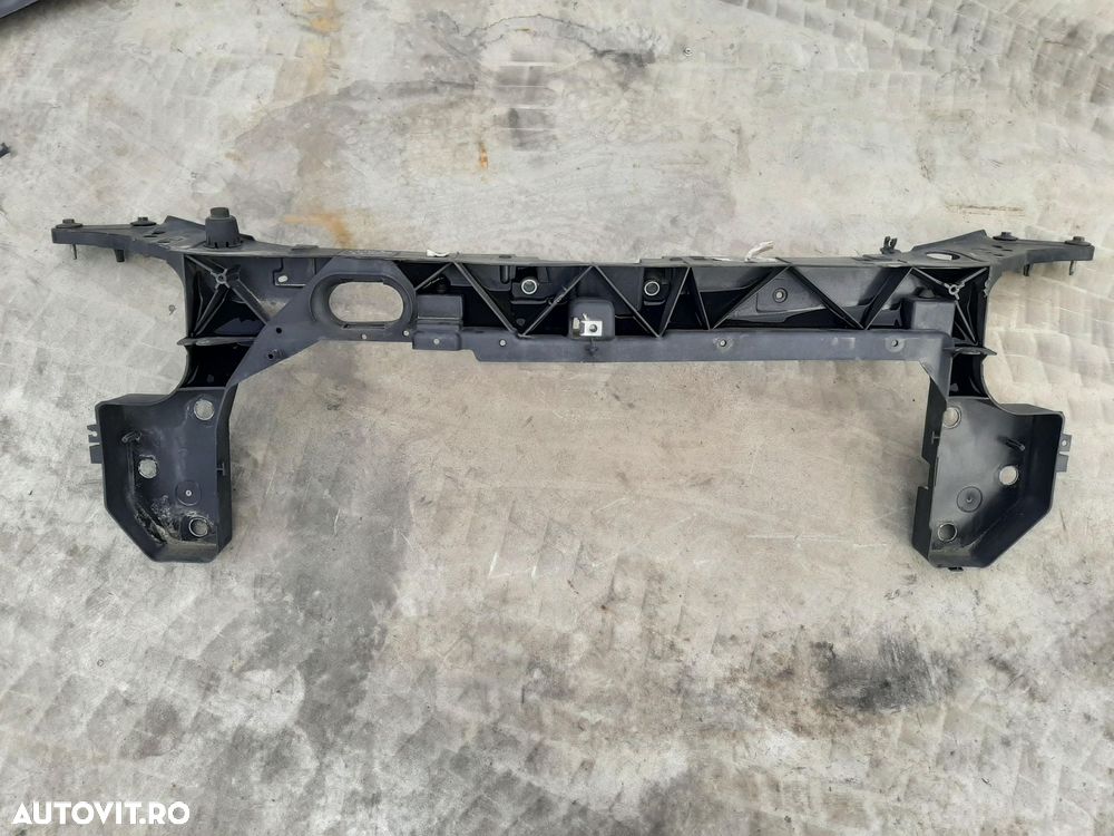 trager renault clio 3  2009 8200834857 - 1