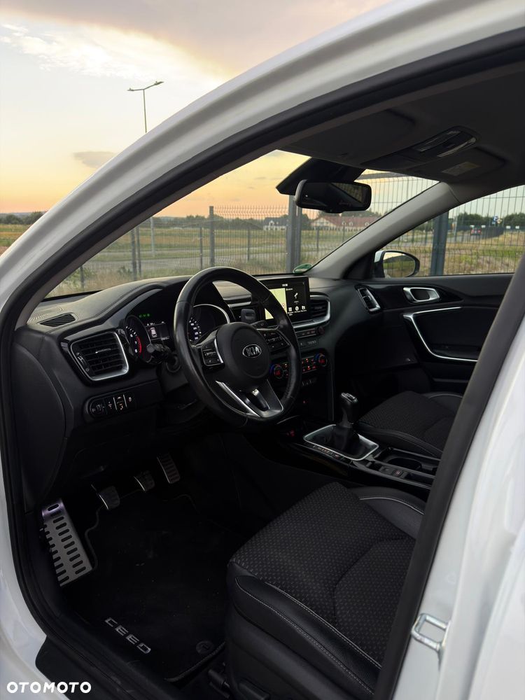 Kia Ceed 1.4 T-GDI OPF Spirit - 20