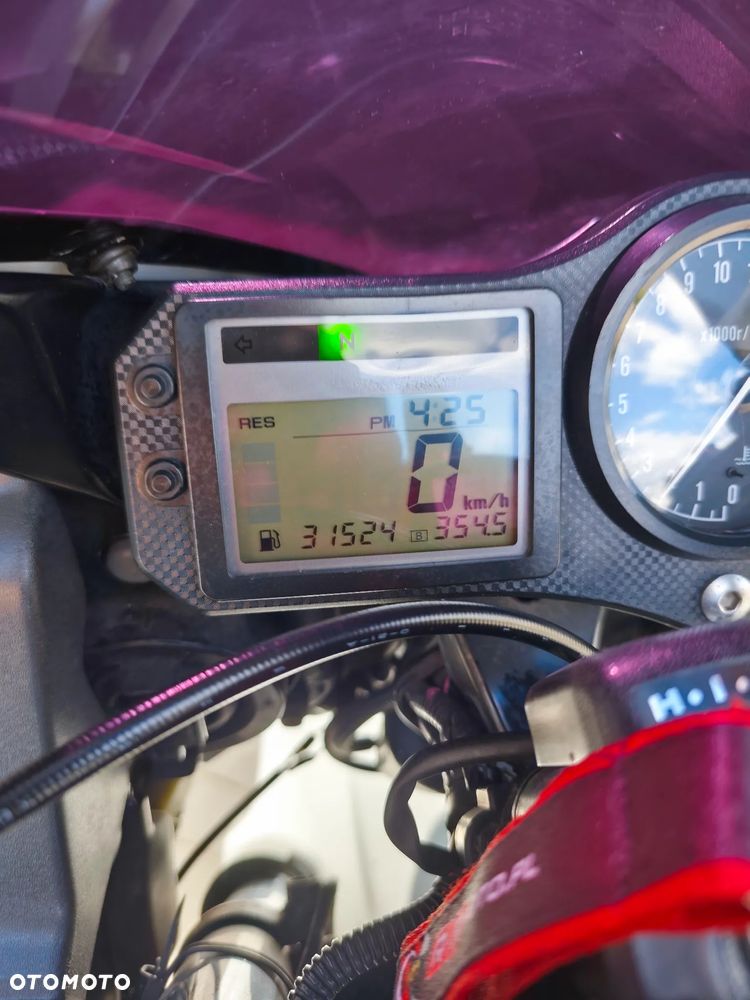 Honda CBR - 8