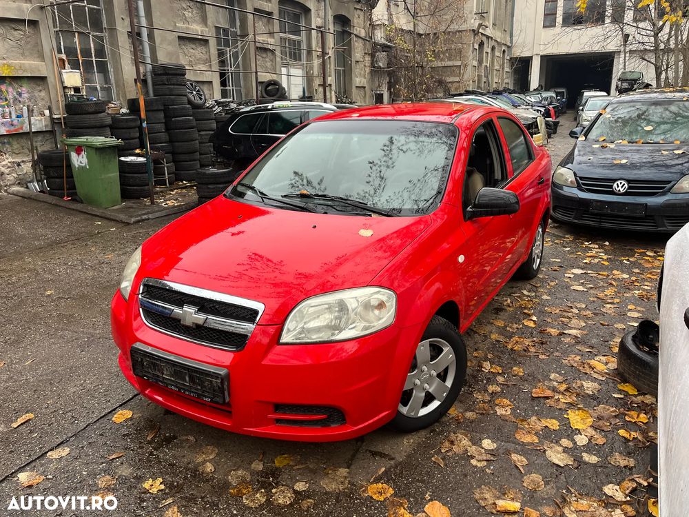 Dezmembrez Chevrolet Aveo 2008 rosu 1,2 benzina - 2