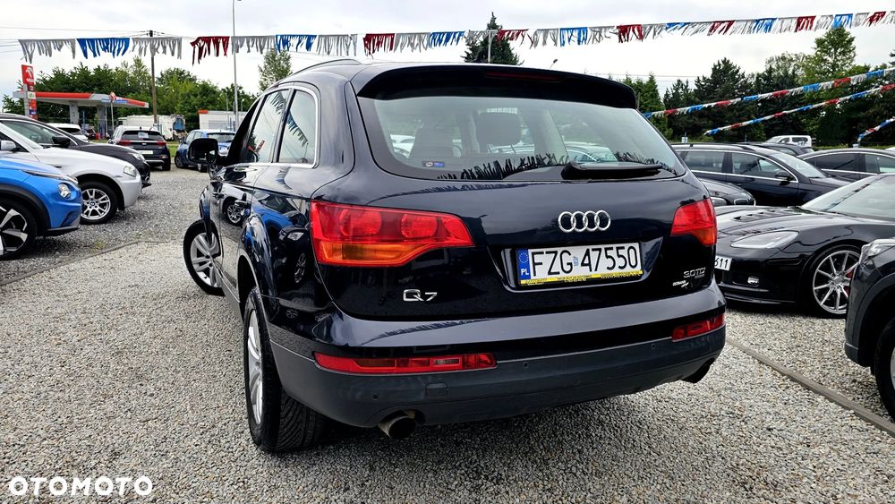 Audi Q7 - 12
