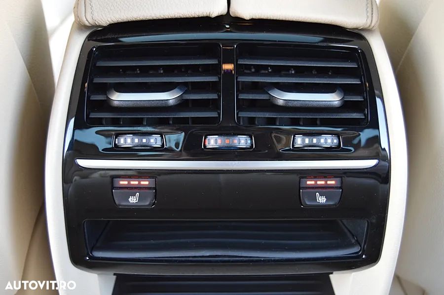 BMW Seria 5 530d xDrive Aut. Sport Line - 30