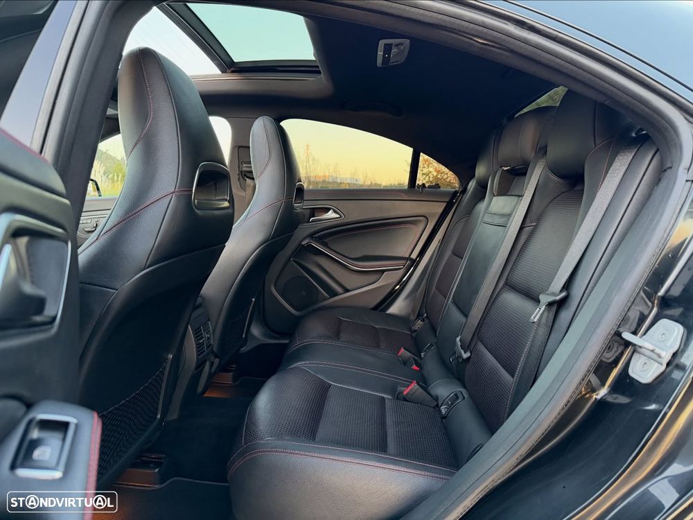 Mercedes-Benz CLA 220 CDI 7G-DCT AMG Line - 14