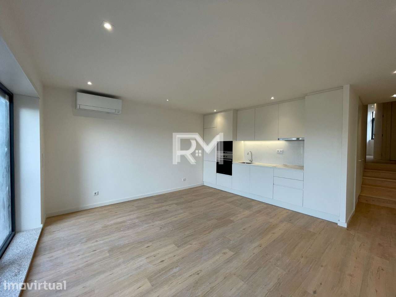 APARTAMENTO T1 COM VARANDA - CORUJEIRA - Grande imagem: 3/24