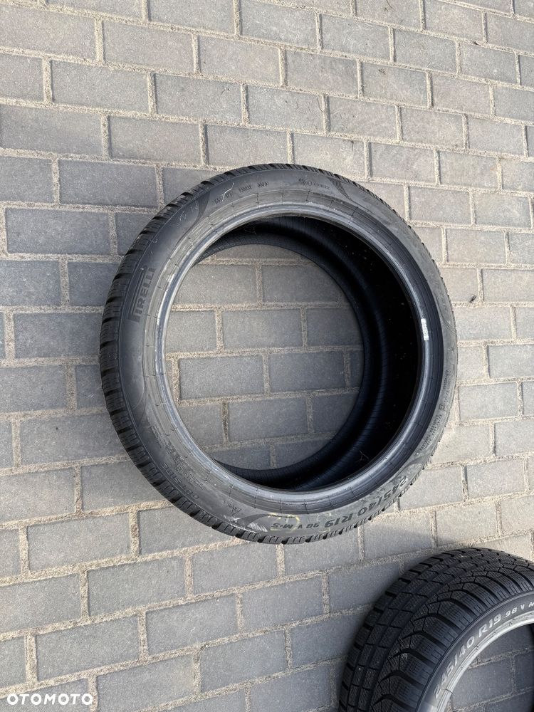 2x Pirelli P Zero Winter 245/40 R19 98V M+S – 2 szt. – przebieg tylko 100 km - 2