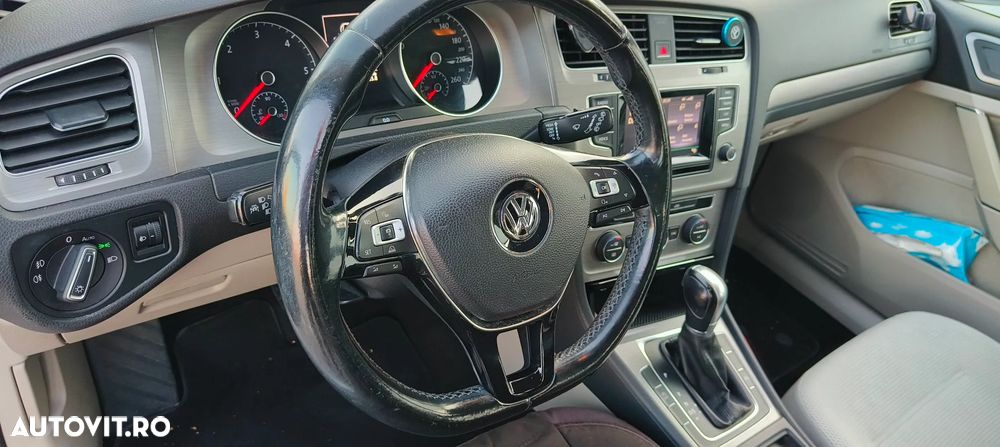 Volkswagen Golf - 4