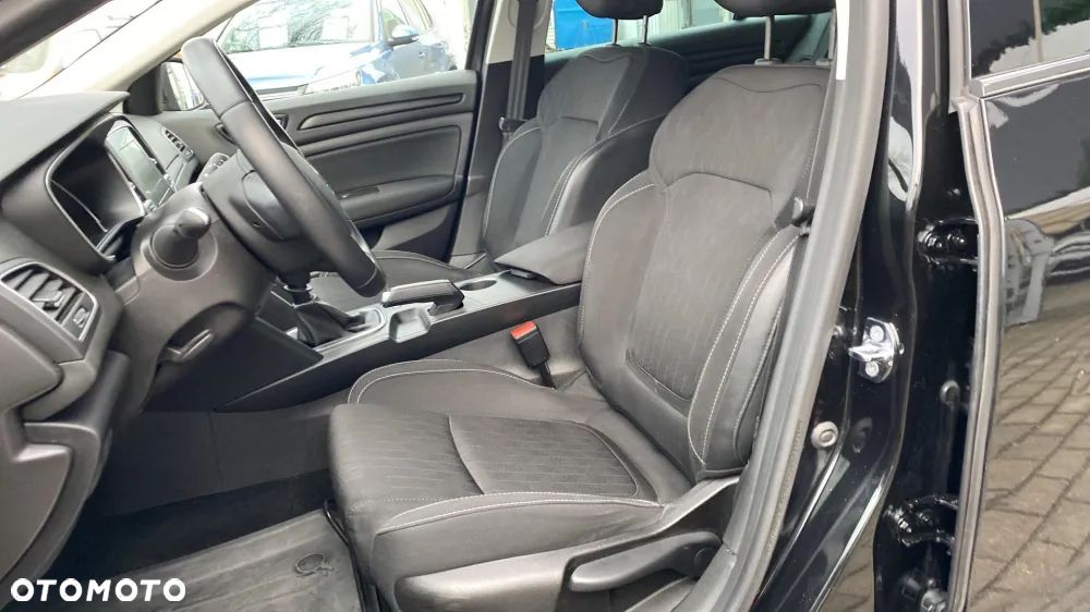 Renault Megane 1.5 Blue dCi Limited - 9