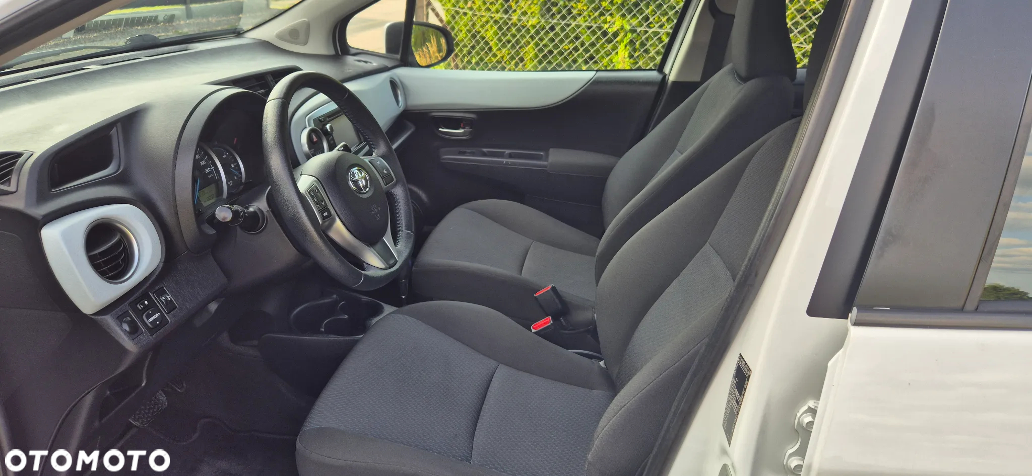 Toyota Yaris Hybrid 1.5 VVT-i Comfort - 10