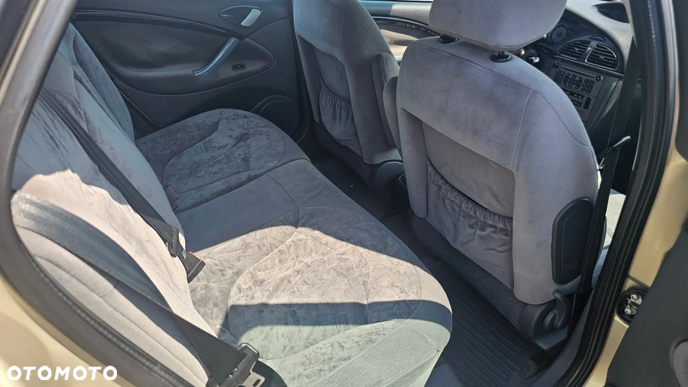 Citroën C5 1.8i 16V Dynamique - 19