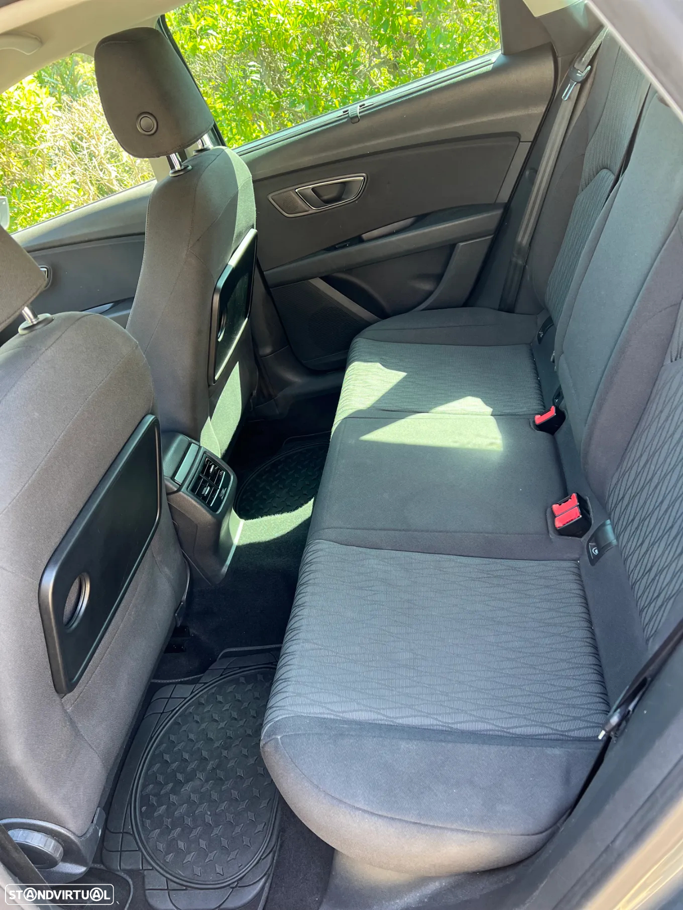 SEAT Leon ST 1.6 TDI Style Ecomotive - 14