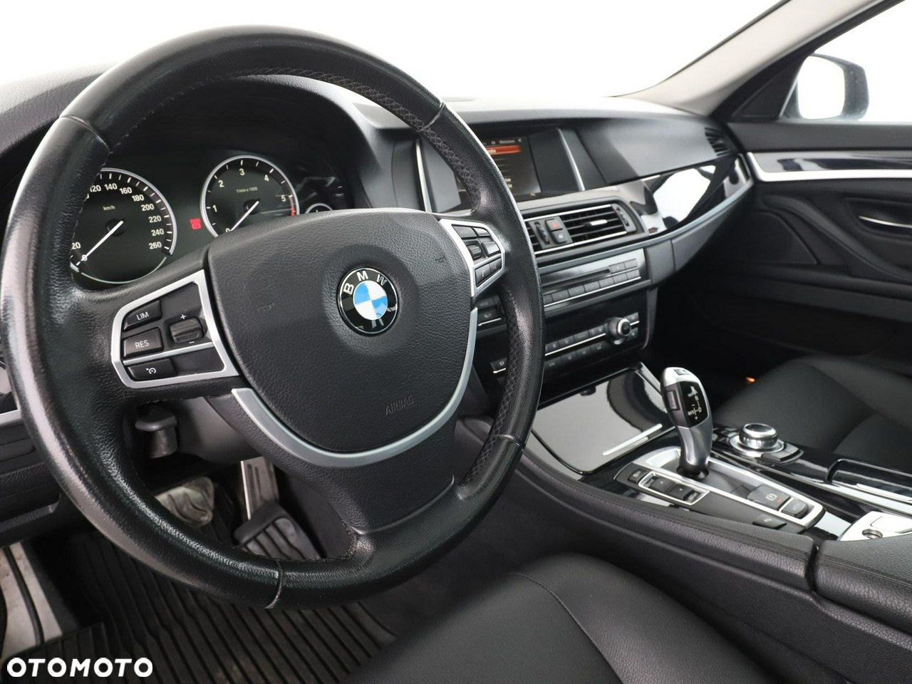 BMW Seria 5 520d - 14