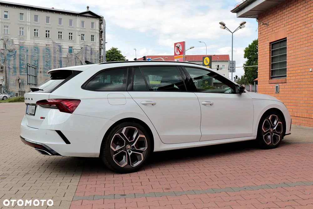 Skoda Octavia 2.0 TDI DSG RS - 19