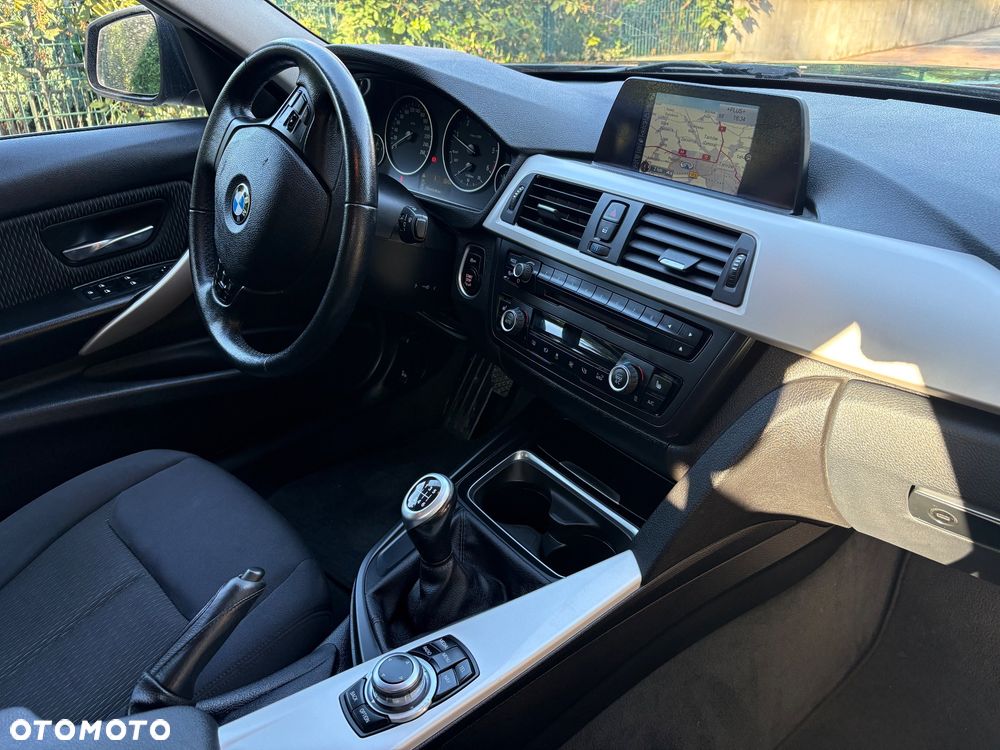 BMW Seria 3 - 17