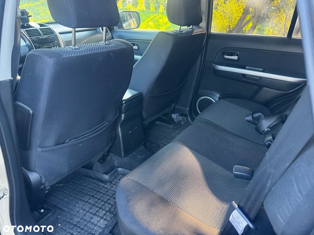 Suzuki Grand Vitara - 16