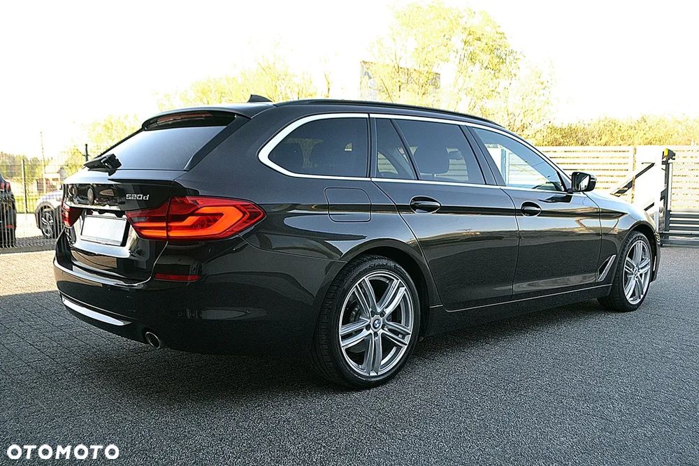 BMW Seria 5 520d Luxury Line sport - 7