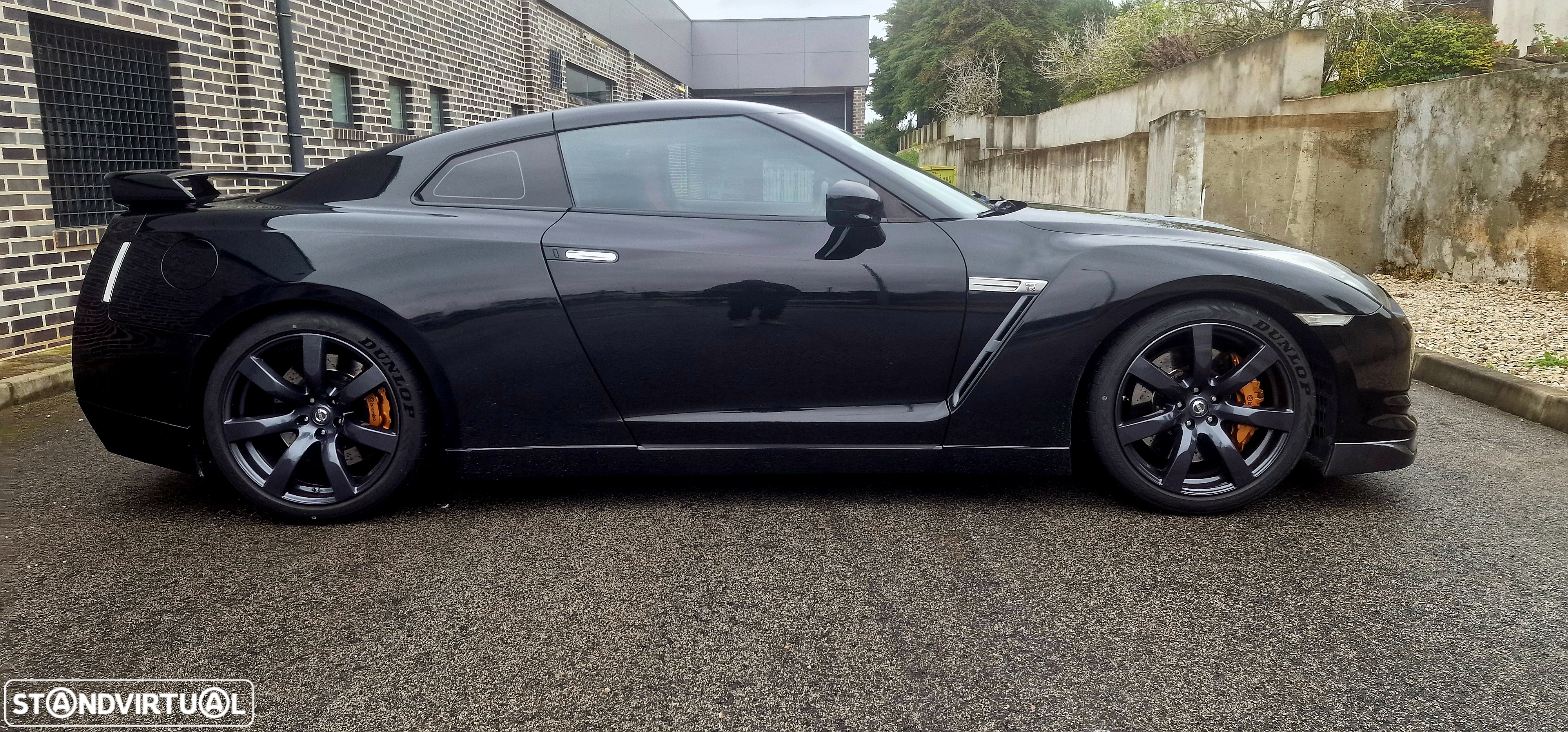 Nissan GT-R 3.8 V6 Black Edition - 4