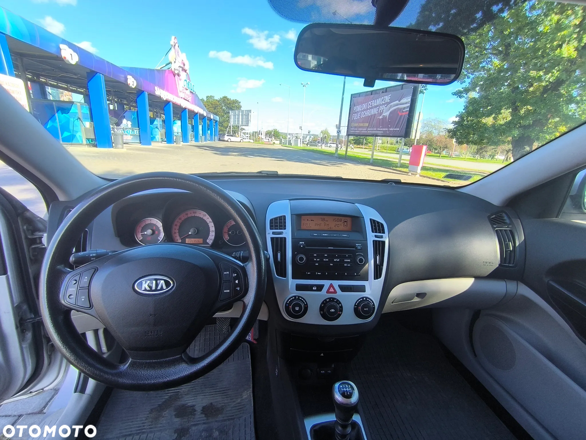 Kia Ceed - 10