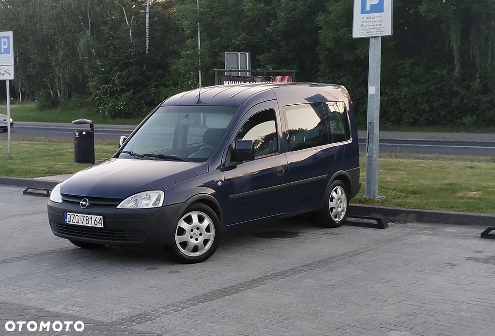 Opel Combo Tour - 1