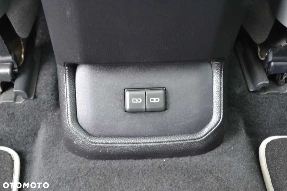 Toyota Highlander 2.5 Hybrid Executive - 25