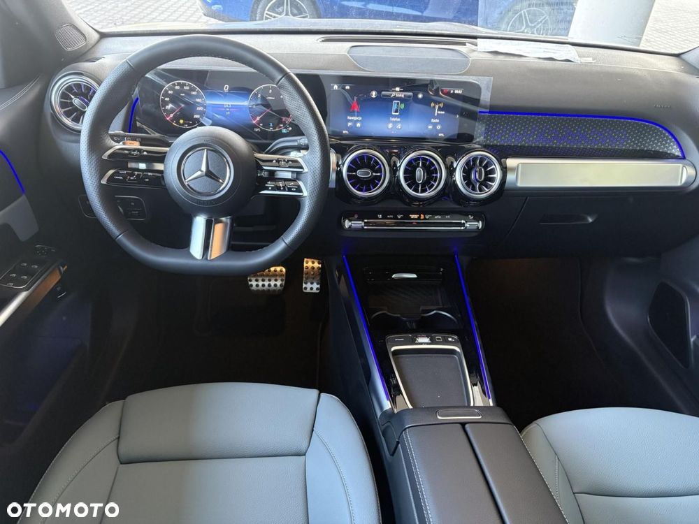 Mercedes-Benz GLB - 8