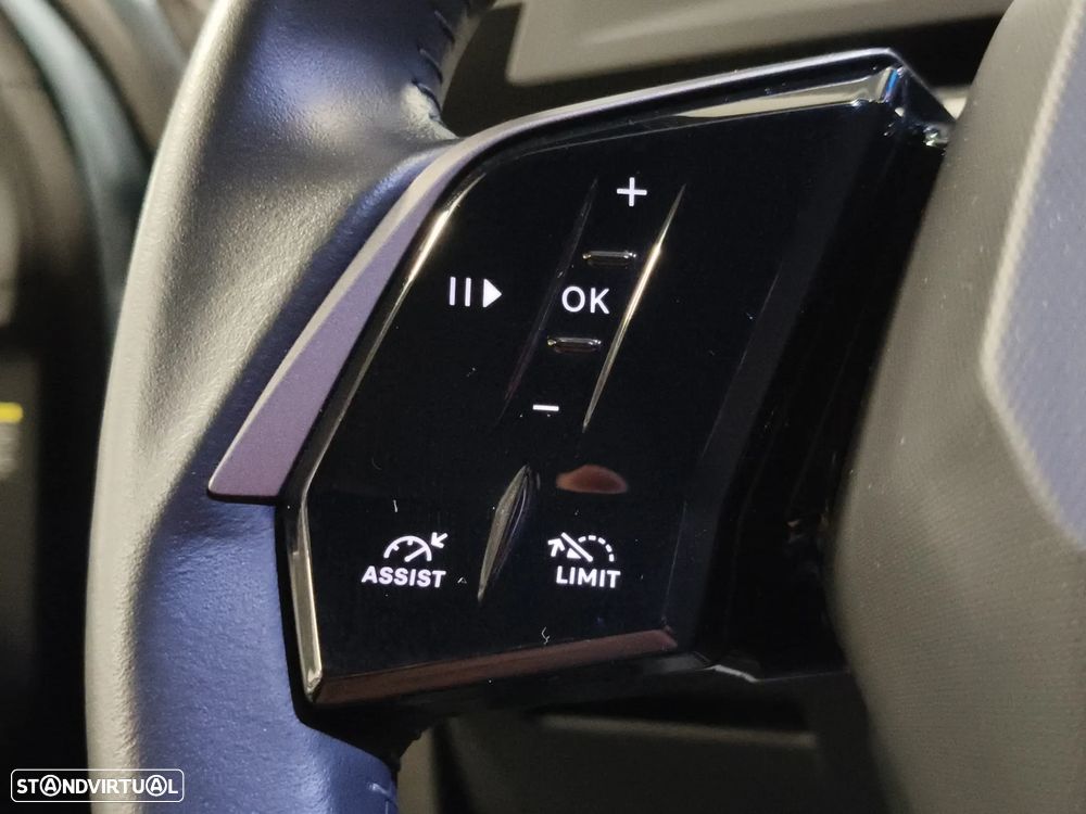 Peugeot 5008 Hybrid 145 e-DSC6 Allure - 23