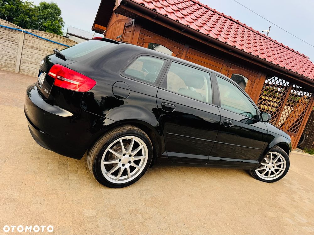 Audi A3 Sportback 1.4 TFSI S tronic Ambiente - 17