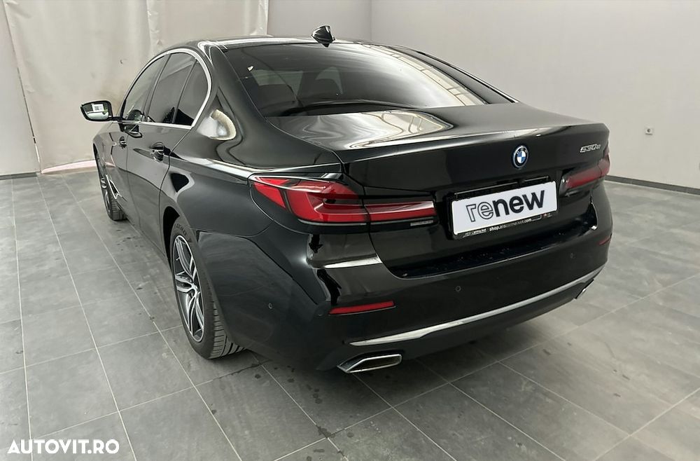 BMW Seria 5 530e Aut. Luxury Line - 2