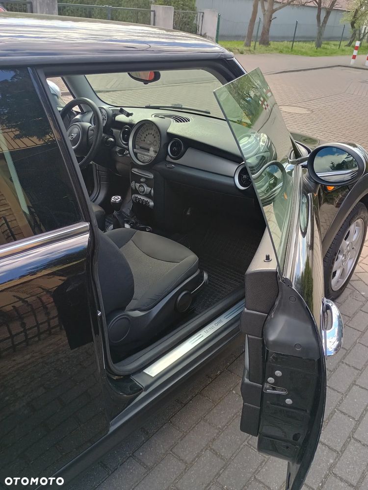 MINI ONE Standard - 15