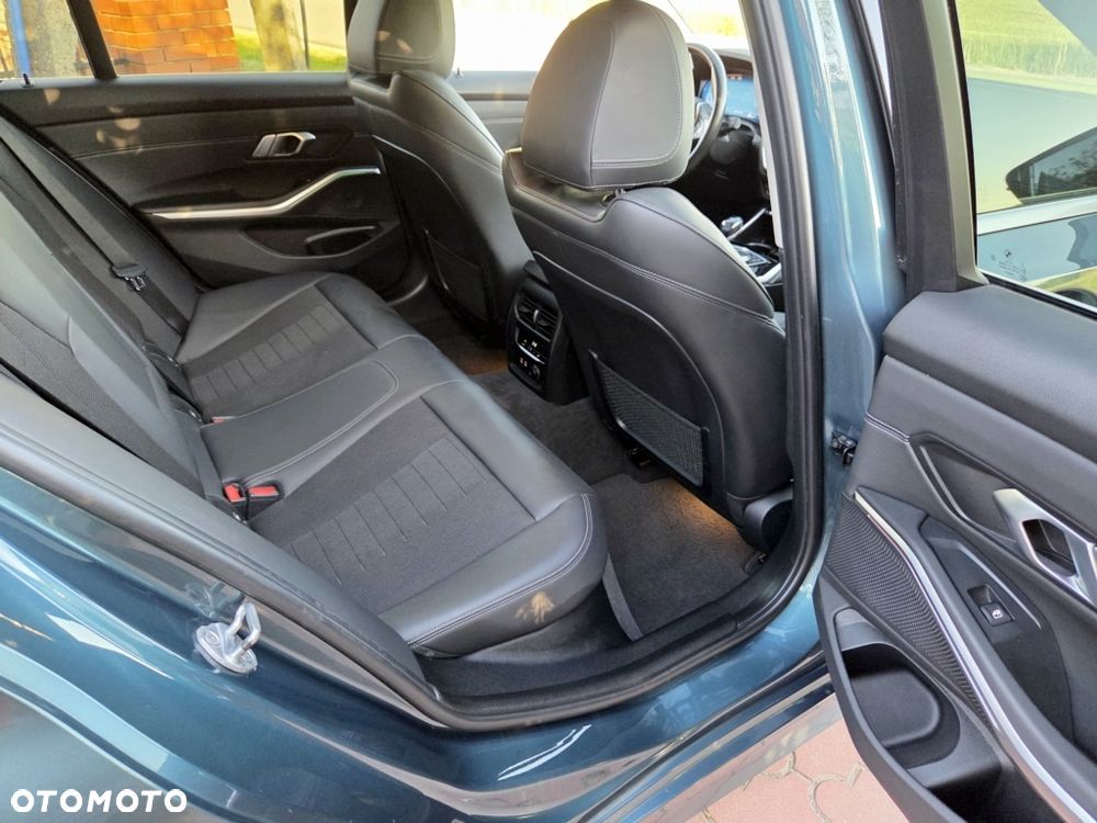 BMW Seria 3 - 33