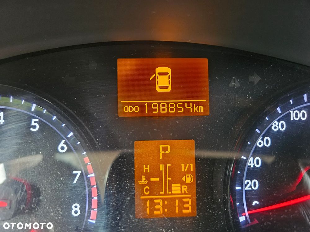Toyota Avensis 1.8 Premium MS - 10