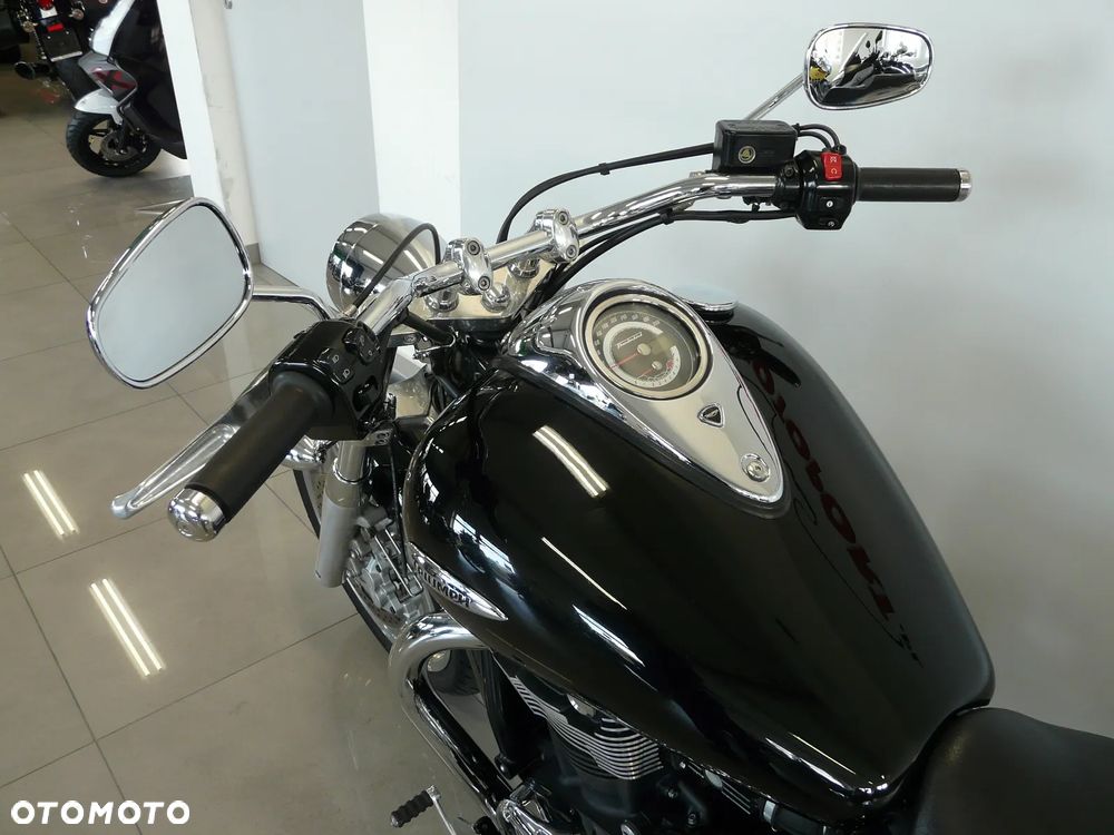 Triumph Thunderbird - 11