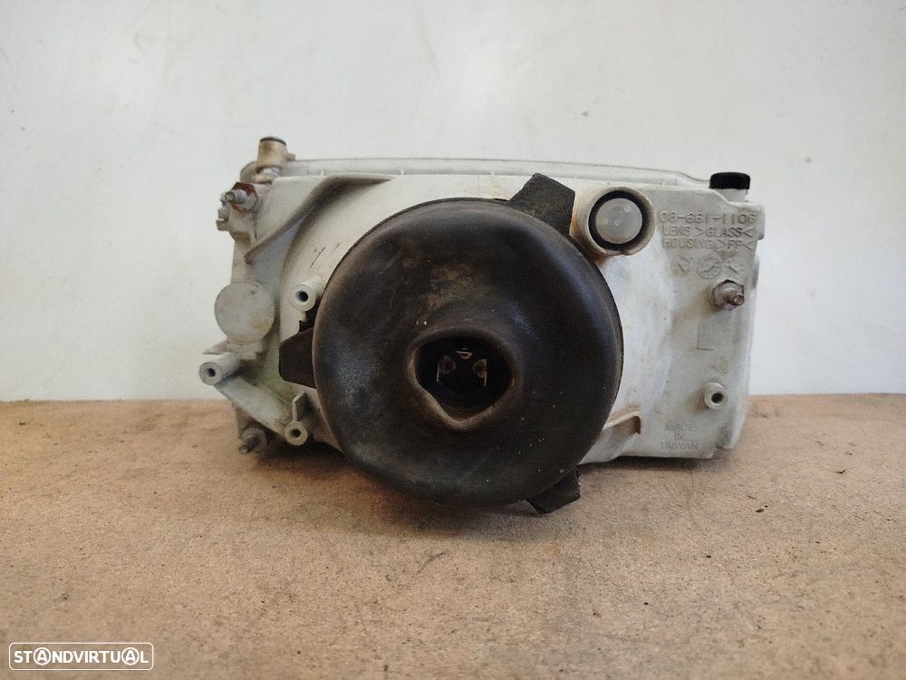 Farol/ Otica Dianteiro Dto Fiat Uno (146_) - 3