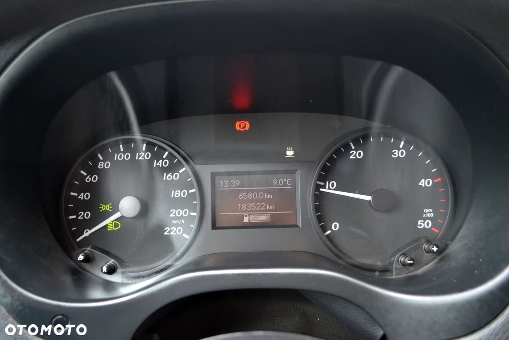 Mercedes-Benz VITO - 27