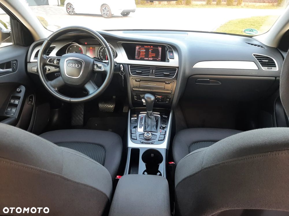 Audi A4 Limousine - 18