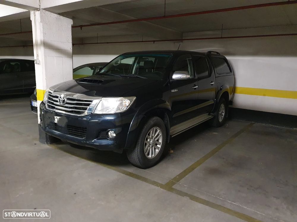 Toyota Hilux 2.5 D-4D 2WD CD CM+AC+PM - 2