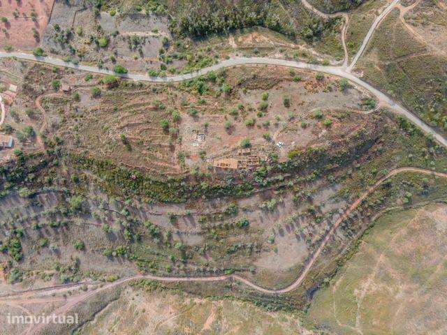 Extenso terreno 174 Hectares com vista para a Barragem do Arade - S. B - Grande imagem: 5/10