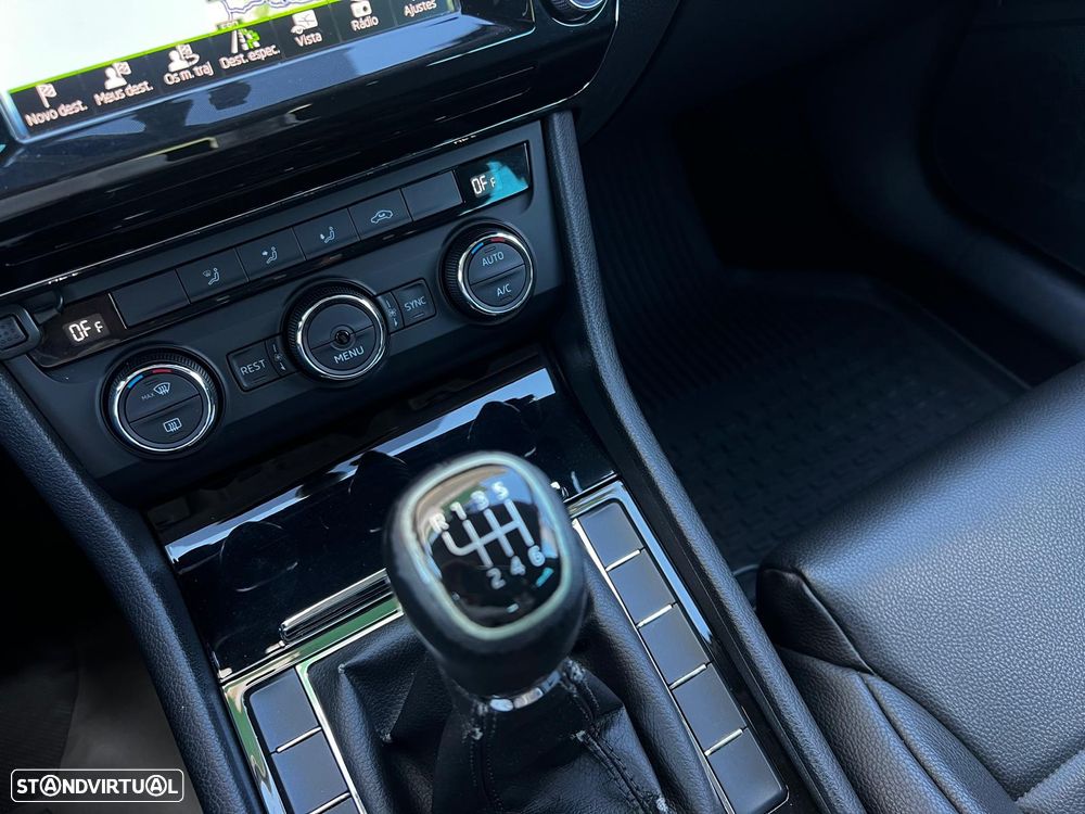 Skoda Superb 2.0 TDI Ambition - 8