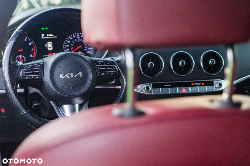 Kia Stinger 3.3 T-GDI V6 GT AWD - 22