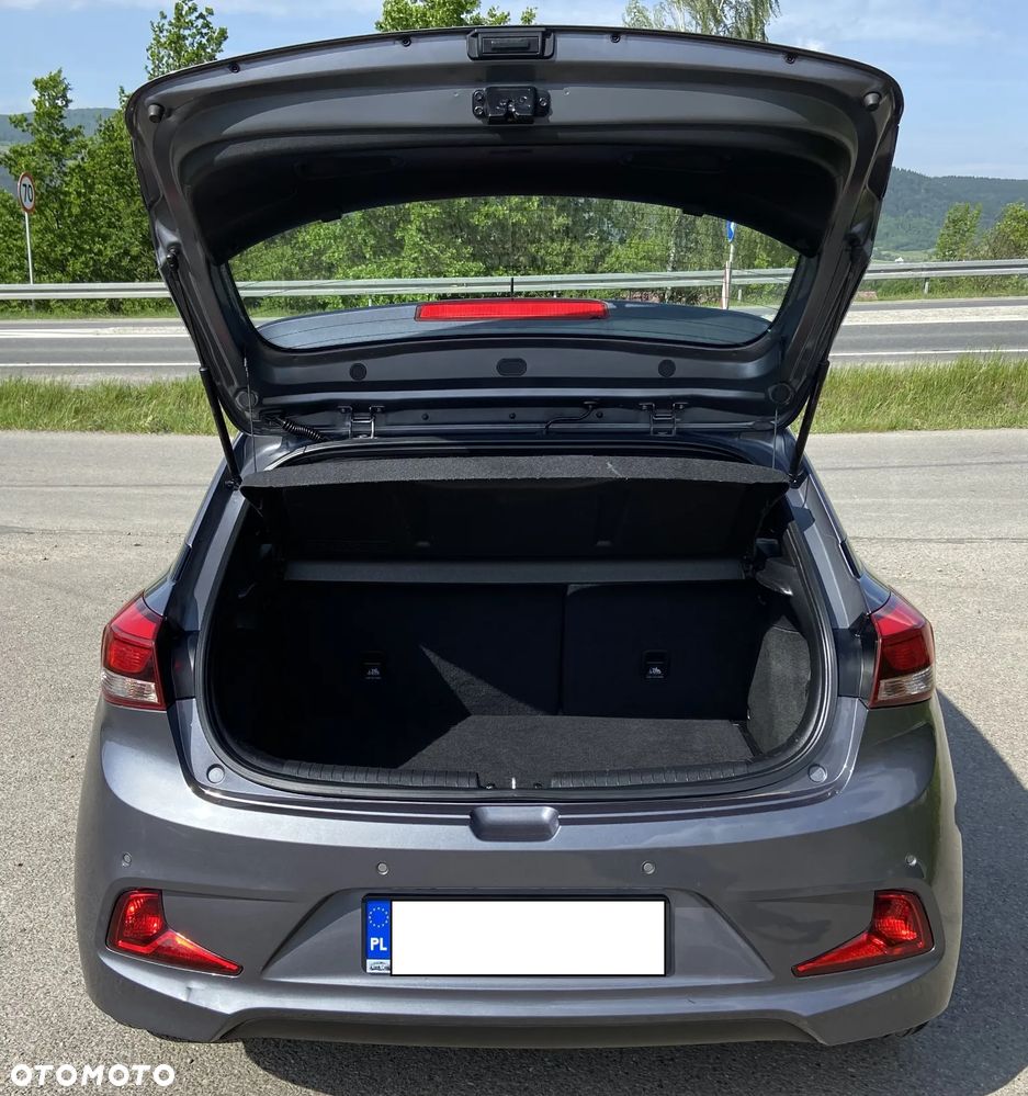 Hyundai i20 - 12