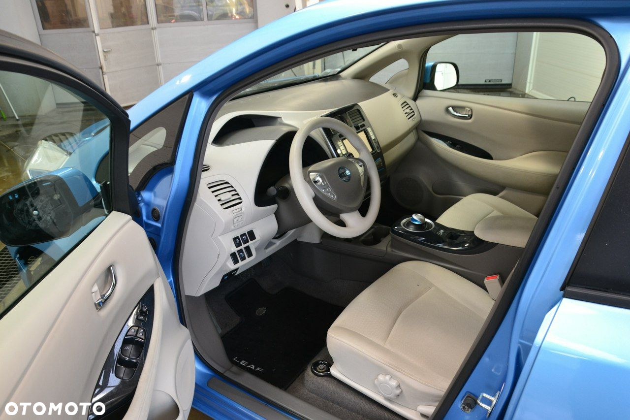 Nissan Leaf - 17