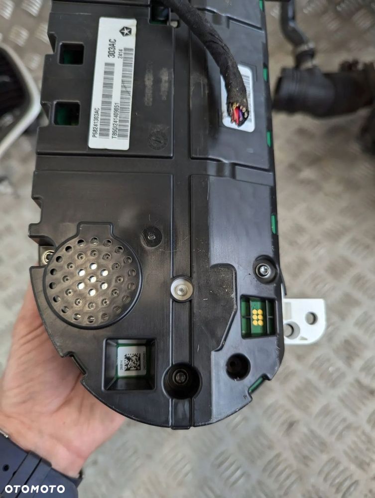 Jeep Cherokee KL 2014-2018 2.0 CRD Liczniki zegary wyświetlacz - 9