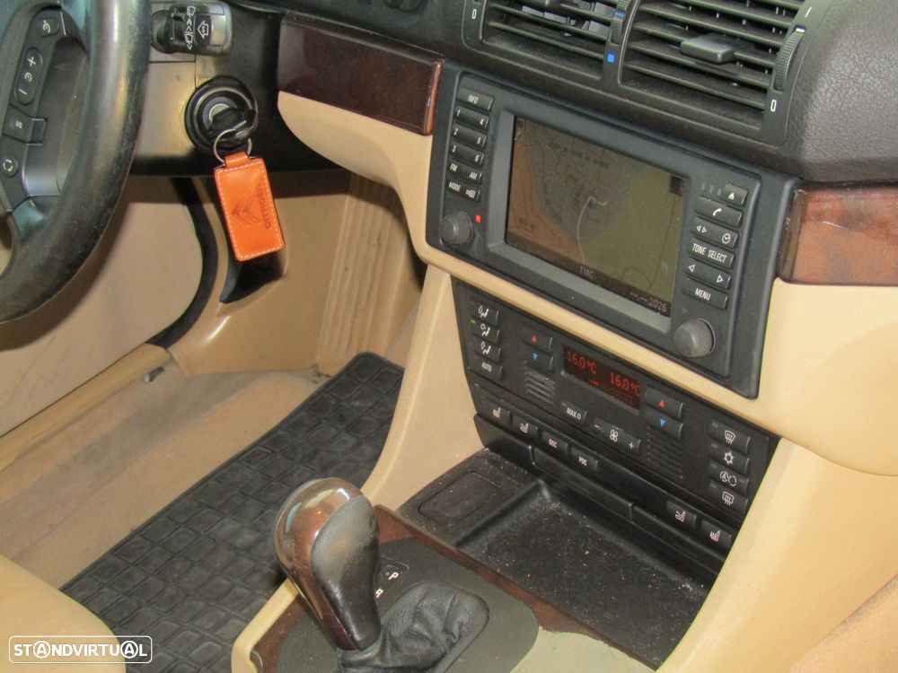 BMW 530 dA Touring — fotografia 10